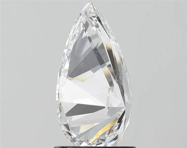 2 Carats PEAR Diamond