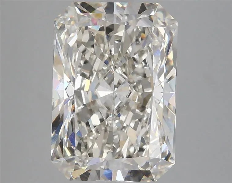 3.19ct Radiant Lab Grown Diamond (Colour H, Clarity VS1, IGI Certified)