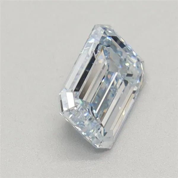 0.56ct Emerald Lab Grown Diamond (Colour J, Clarity VVS2, IGI Certified)