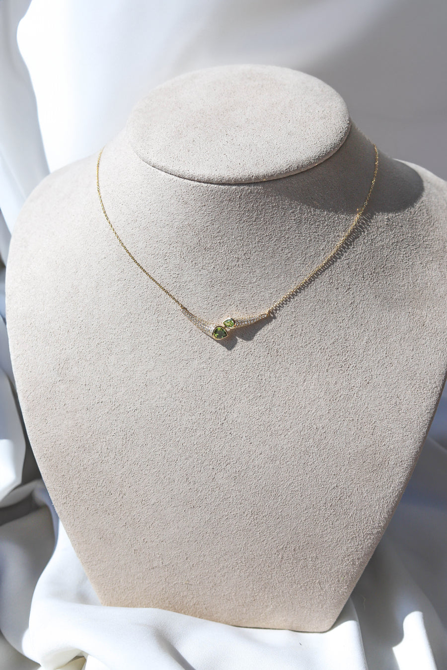 DIAMOND &  PERIDOT NECKLACE