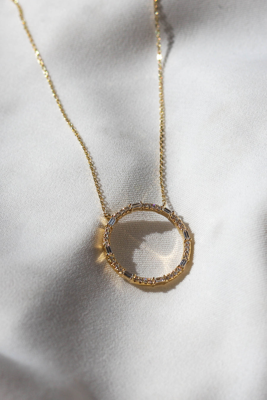 DIAMOND BAGUETTE NECKLACE