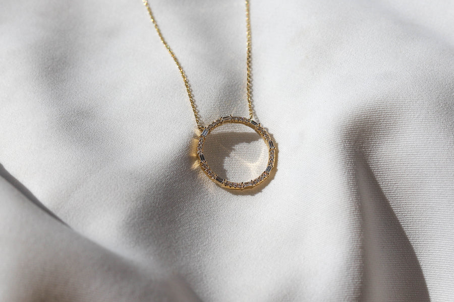 DIAMOND BAGUETTE NECKLACE