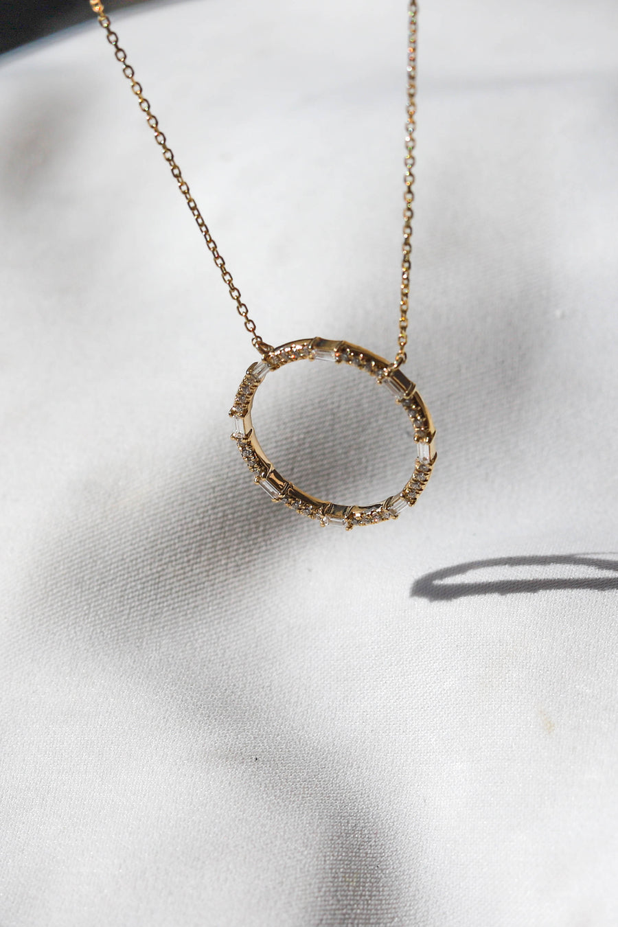 DIAMOND BAGUETTE NECKLACE