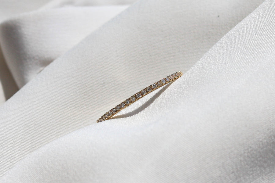 CLASSIC THIN DIAMOND BAND