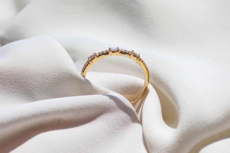 DIAMOND BAGUETTE RING