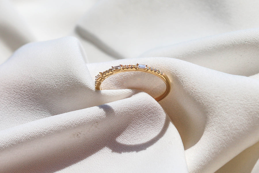 DIAMOND BAGUETTE RING