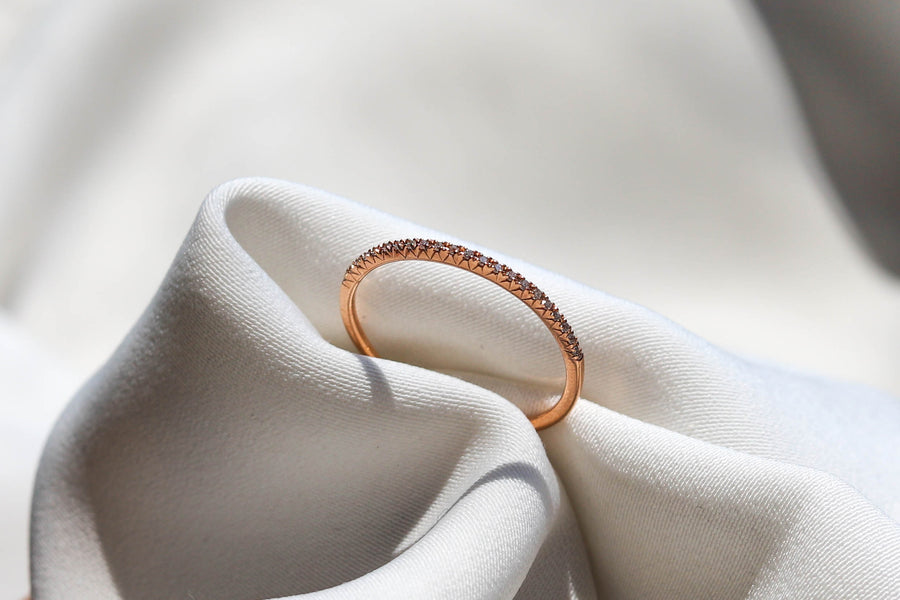 CLASSIC THIN DIAMOND BAND